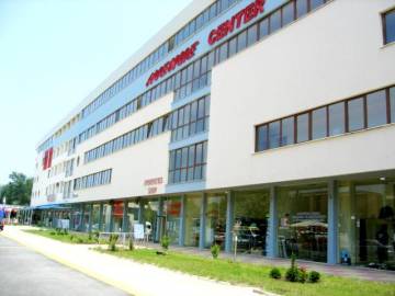 Avenue Center