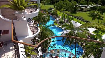 Harmony Suites****